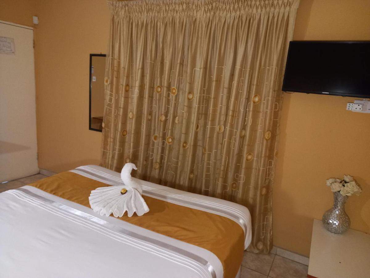 Rest Shade Bed And Breakfast Palapye Екстер'єр фото